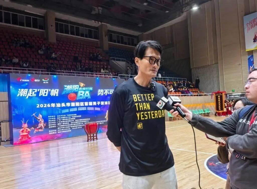 开云体育-季乐:退役后竟然当交警,曾拿3次CBA总冠军,妻子是宏远啦啦队长