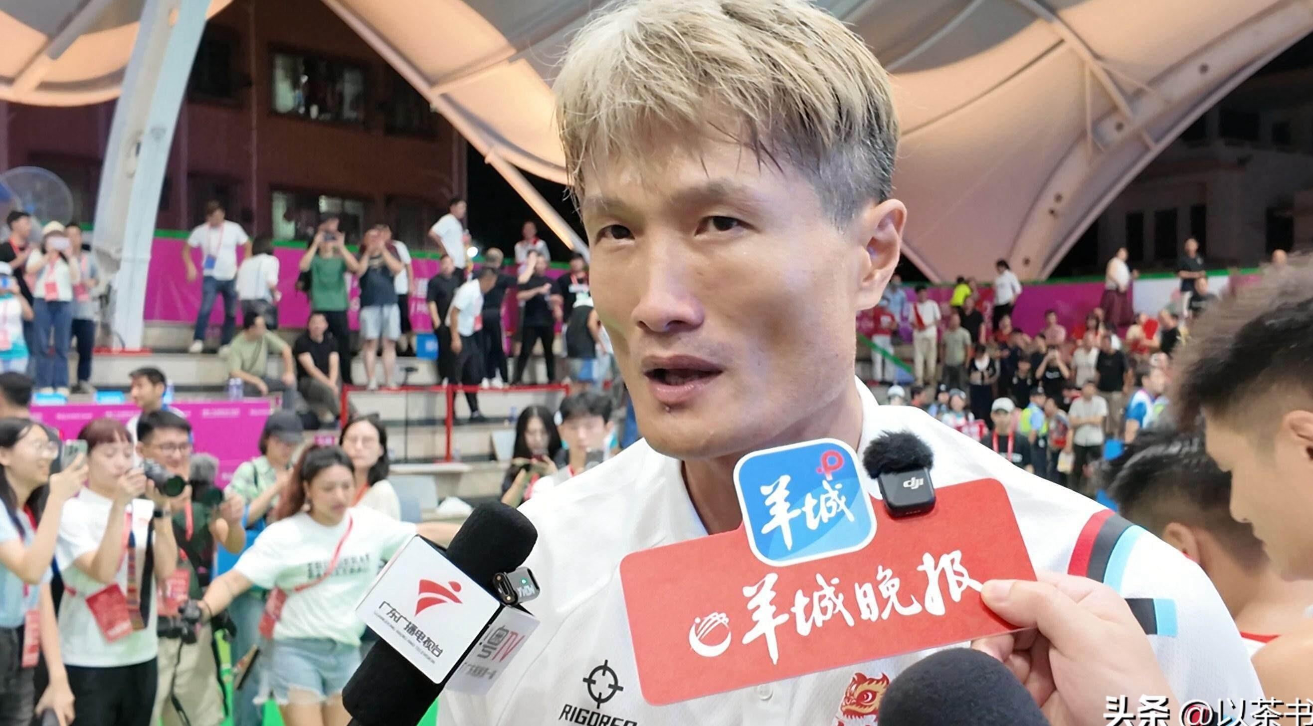 开云体育-季乐:退役后竟然当交警,曾拿3次CBA总冠军,妻子是宏远啦啦队长