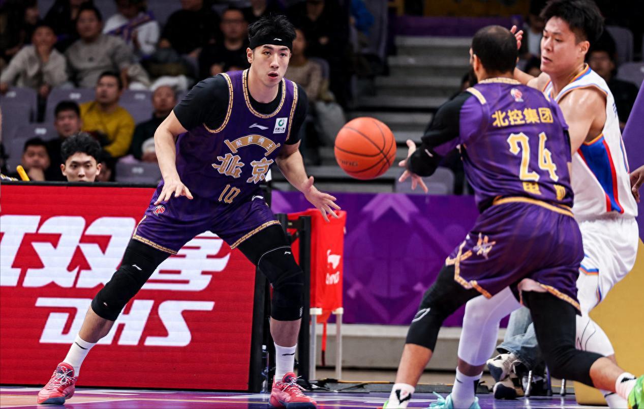 开云体育-得不偿失!北控23分输广厦,朱松玮反击摔到腰,胡金秋狂砍22+7