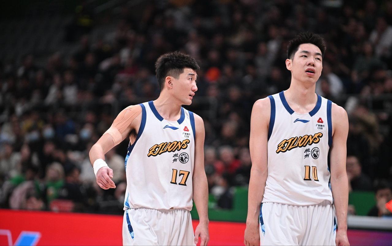 开云体育-得不偿失!北控23分输广厦,朱松玮反击摔到腰,胡金秋狂砍22+7