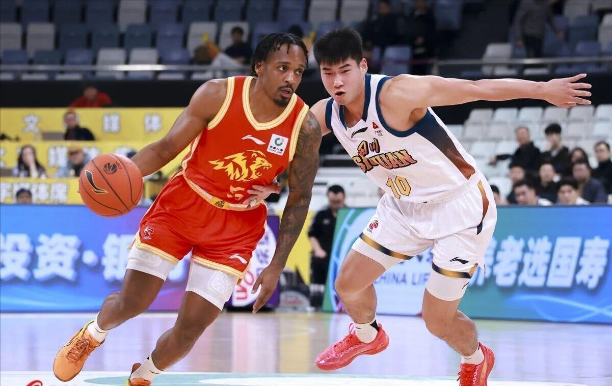 开云体育-得不偿失!北控23分输广厦,朱松玮反击摔到腰,胡金秋狂砍22+7