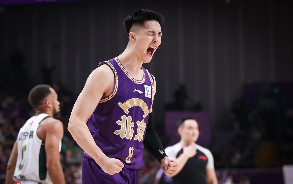 开云体育-得不偿失!北控23分输广厦,朱松玮反击摔到腰,胡金秋狂砍22+7