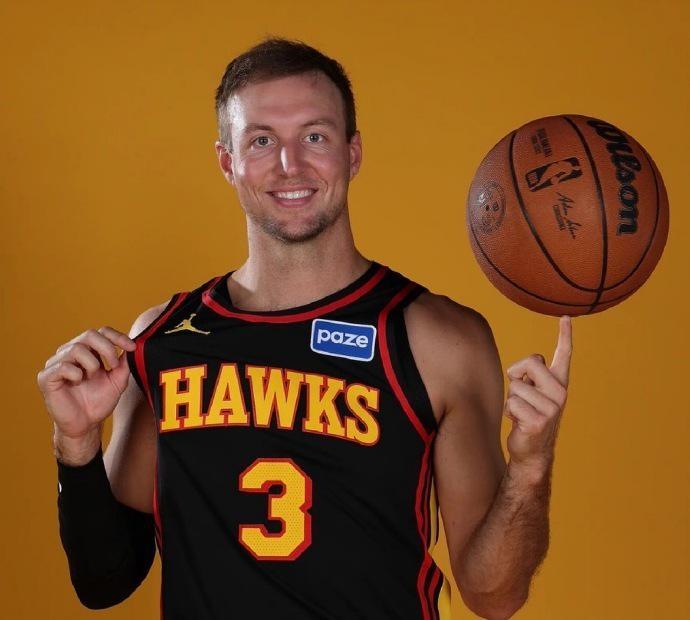 开云app-湖人老鹰2换1交易:文森特+次轮签换神射手肯纳德 将辅佐东詹